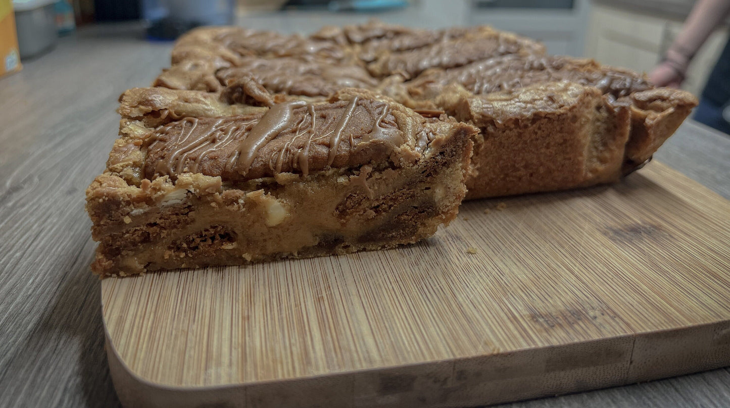 Lotus Biscoff Blondies