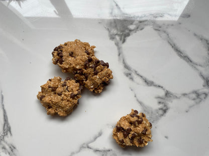Homemade Peanut Butter, Oats and Chocolate Chip Cookies